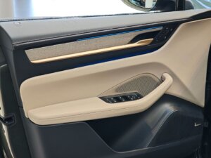 Интерьер Porsche Macan 4