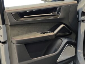 Интерьер Cayenne GTS Coupé